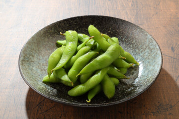茹でた枝豆