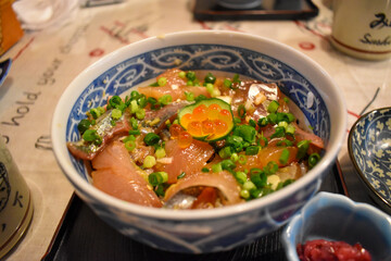 アジの漬け丼
