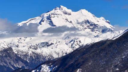 Obraz premium Cerro Tronador At Bariloche In Rio Negro Argentina. Snowy Mountains. Time Lapse Landscape. Winter Background. Cerro Tronador At Bariloche In Rio Negro Argentina.