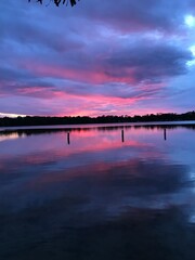 Obraz premium Sunset over the lake