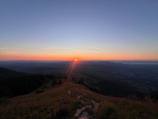coucher de soleil montagne de sous Dine haute savoie