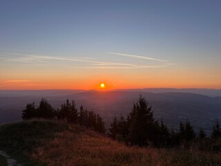 Fototapeta premium coucher de soleil montagne de sous Dine haute savoie