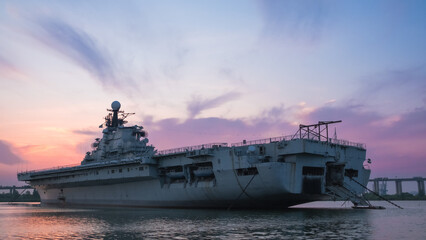 Aircraft carrier Minsk in the harbor © Lian