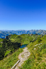 Stockhorn, Strüssligrat, Strüssliflue, Stockfeld, Oberstocke, Oberstockesee, Sattelspitz, Pfaffli, Stockeflue, Bergsee, Wanderweg,  Alpen, Berner Oberland, Simmental, Sommer, Schweiz