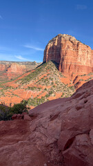 Red rocks along Sedona hiking trail