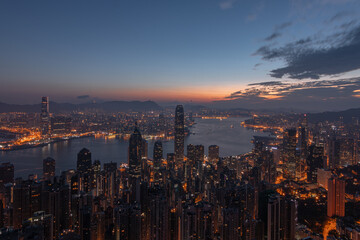 Fototapeta premium Early sunrise over the city skyline. Hong Kong