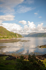 Obraz premium Looking out at the water from Eilean Donnan Castle 