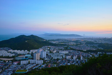 栂尾山の展望台から見える景色