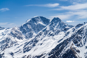 Fototapeta premium snow covered mountains
