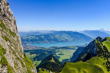 Stockhorn, Aussichtspunkt, Alpen, Thunersee, Wanderweg, Bergwiese, Bergkräuter, Bergbahn,...