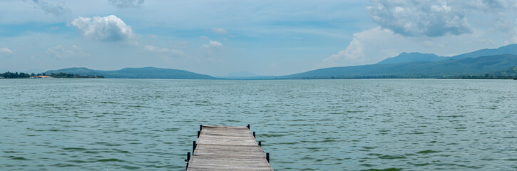 muelle, paisaje lago de cajititlan, cerro, jalisco, paisaje, panoramica, laguna, naturaleza, arboles, cuexcomatitlan, malecon, panoramica, nubes