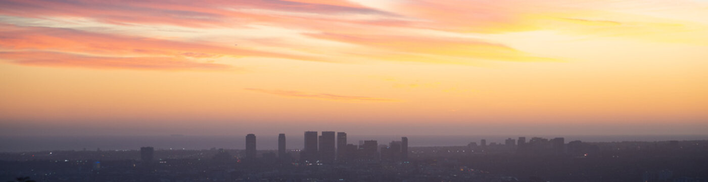 Landscape Sunrise Over Los Angeles City Skyline &ndash; High-Quality Stock Photo for Travel, Nature Photography, Marketing, and Branding