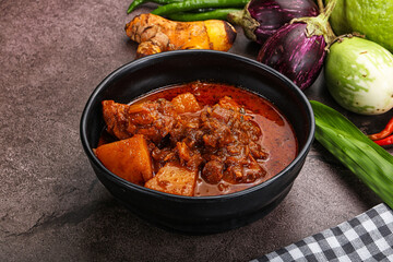 Indian cuisine - spicy chicken vindaloo