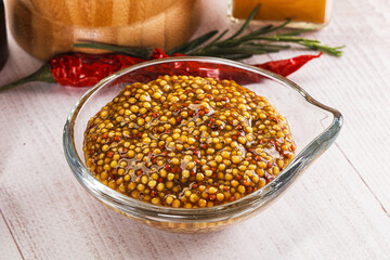 Spicy mustard sauce with seeds