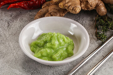 Green organic asian Wasabi seasoning