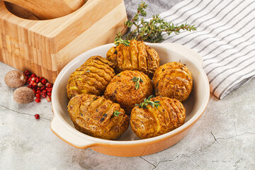 Baked baby potato with thyme