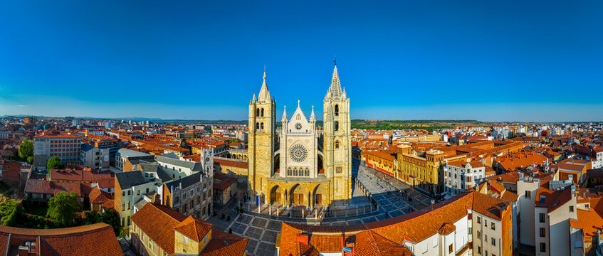 Fototapeta Aerial view of León, a city on the Bernesga River in northwest Spain, is the capital of the Province of León