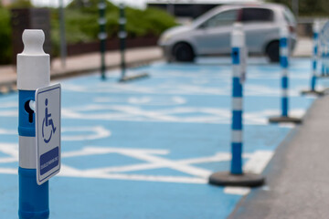 Obraz premium Free space Handicapped parking spot in motel or apartment, transportation infrastructure road markings.