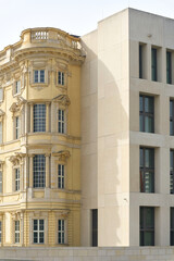 Obraz premium nachgebildete historische, und moderne Fassaden des Humboldtforum in Berlin