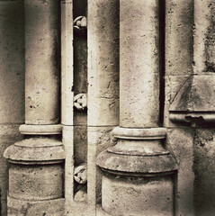 Fototapeta premium Stone columns on a historic building exterior in the heart of Florence