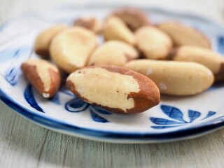 신선한 유기농 견과류 브라질 너트