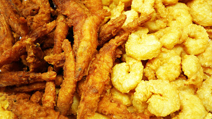 Crispy Tempura Shrimp, A Delicious Feast of Large and Small Fried Prawns