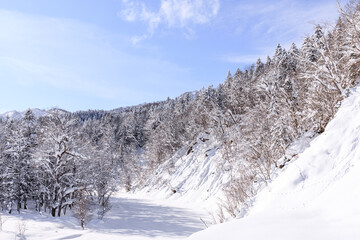 北海道夕張市、凍結した夕張川【1月】