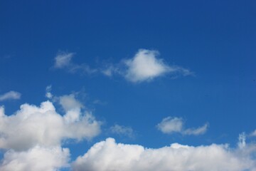 white cloud with blue sky background	