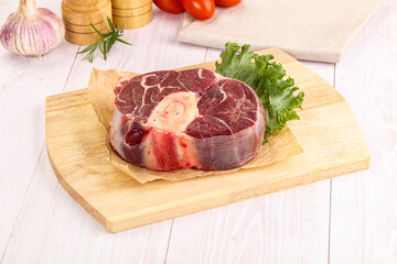 Raw beef ossobuco for roast