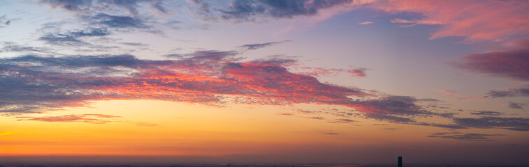 Fototapeta premium Beautiful sky scenery of Wuhan in summer