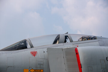 Obraz premium This is a picture of the boarding seat of a fighter at the airport. 