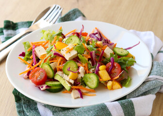 Vegetable mix salad with tofu