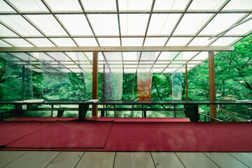 嵐山祐斎亭の美しい庭園