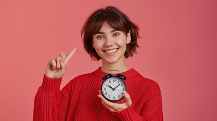 The smiling woman with clock