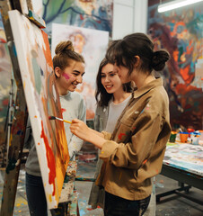 Fototapeta premium art class. art school, creativity and people concept