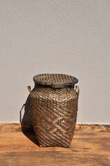 vaso cesto de cime artesanal de palha 