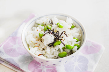 枝豆と塩昆布の混ぜご飯