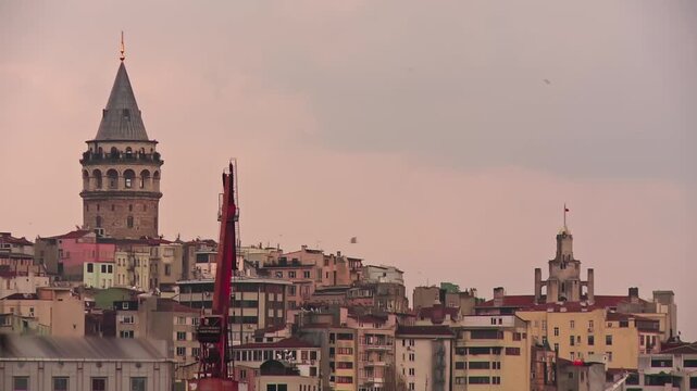 Istanbul Galata Tower, unplanned construction