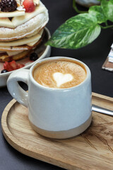 Taza de Café con dibujo de corazón