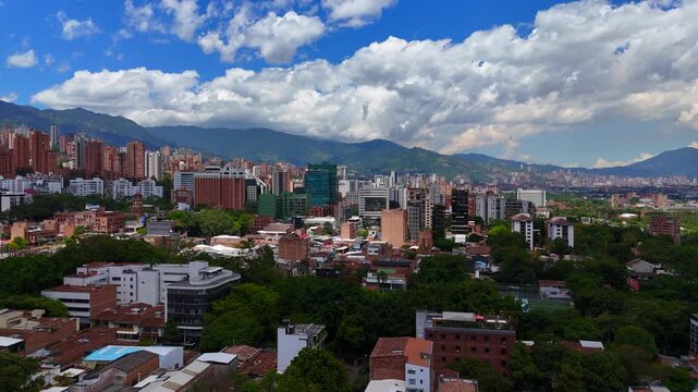 Video a&eacute;reo sobre la ciudad de Medell&iacute;n, Colombia