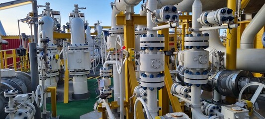 Oil and gas processing platform FPSO