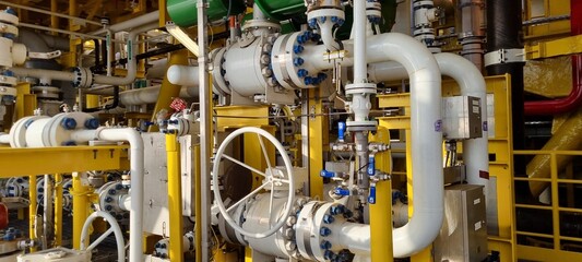 Oil and gas processing platform FPSO