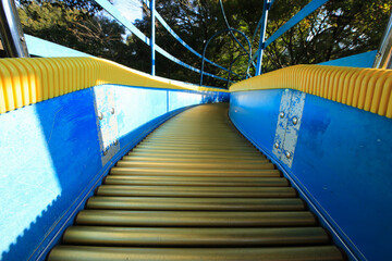 ローラー滑り台