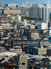 Naklejka premium 住宅が密集した都市の風景