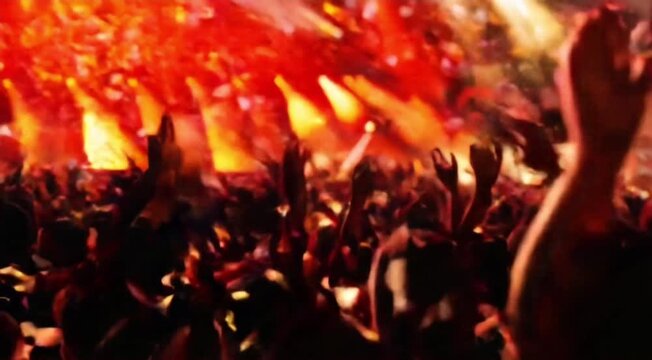 ライブで熱狂する観客のイメージ
