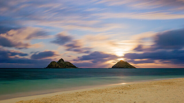 Moonrise at the Mokes