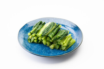 切ってお皿に盛り付けた野沢菜漬け