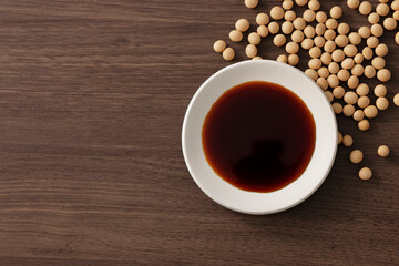 皿に盛った醤油　Soy sauce