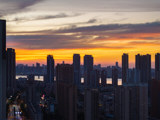 Fototapeta premium Skyline view of Wuhan City landmark