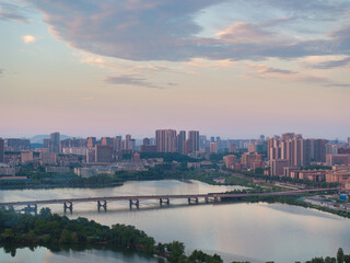 Naklejka premium Skyline view of Wuhan City landmark